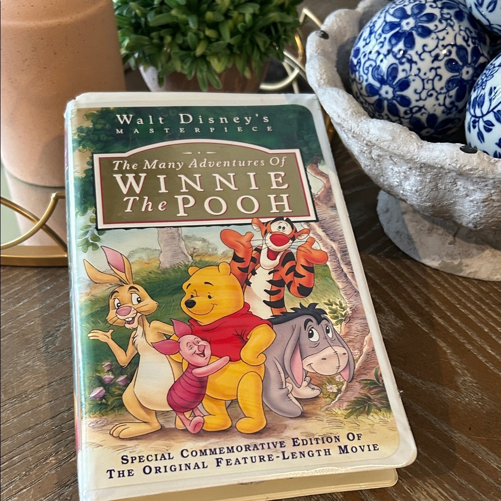 Walt Disney's Masterpiece The Many Adventures of Winnie The Pooh Vintage VHS